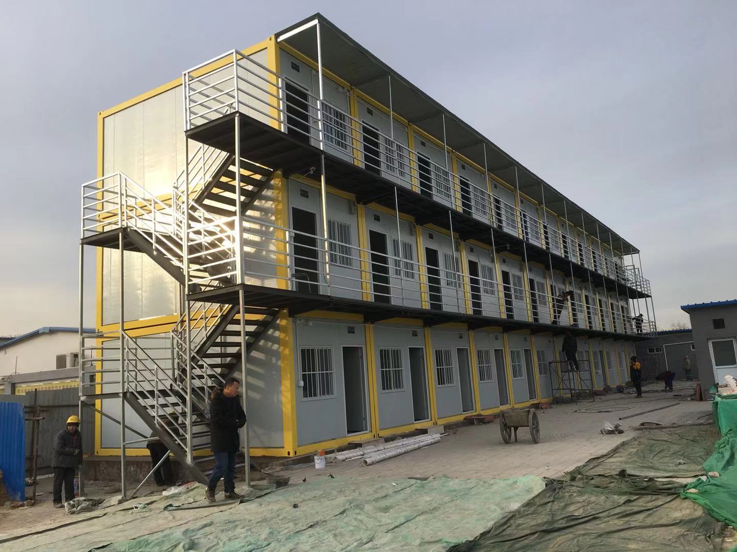 中鐵集團(tuán)豐益橋項(xiàng)目打包箱房員工宿舍
